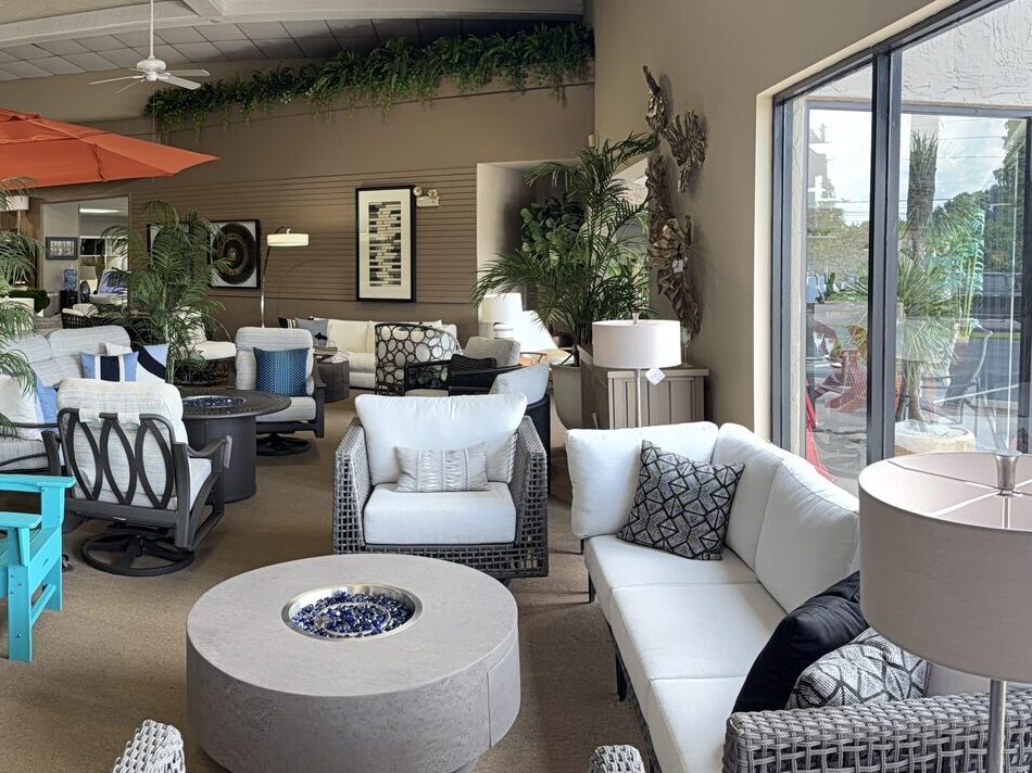 Fire pit and lounge seating at the Patio Style showroom